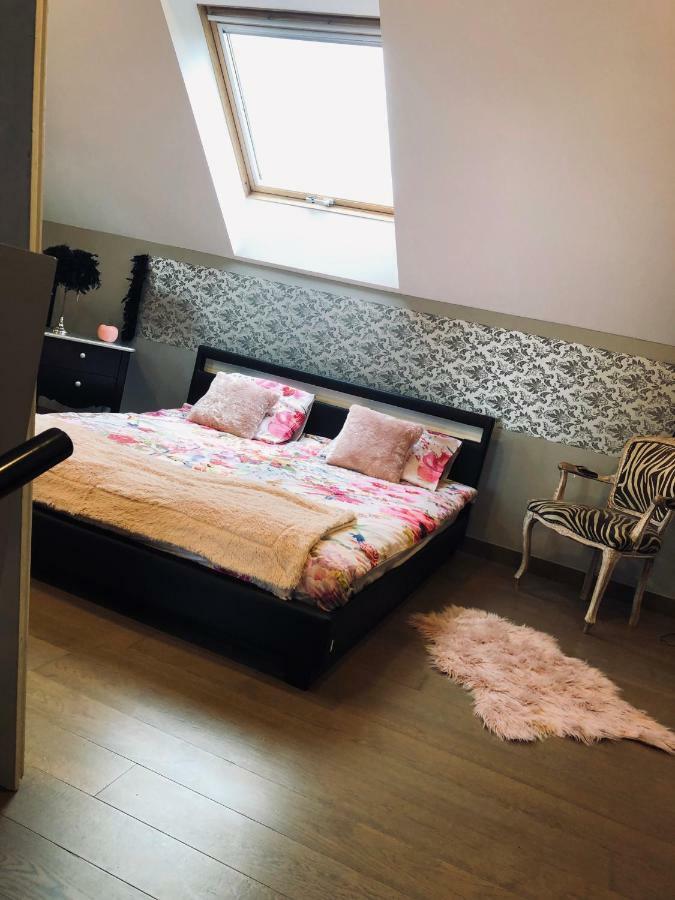 Loft D Isa Avec Wifi Netflix Apartment Gesves Екстериор снимка